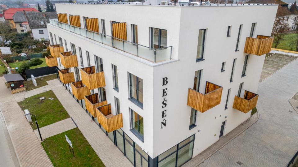 Apartman Nad Riekou Bešeňová Εξωτερικό φωτογραφία
