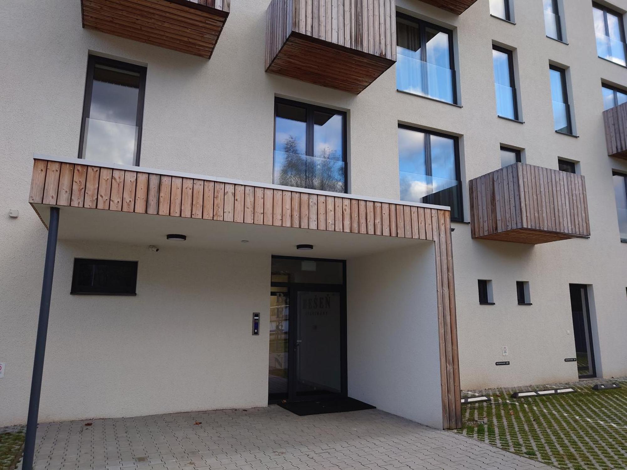 Apartman Nad Riekou Bešeňová Εξωτερικό φωτογραφία